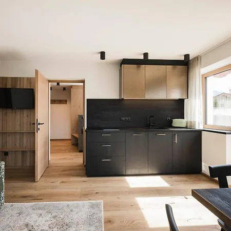 Haus Tirol Hotel Laion